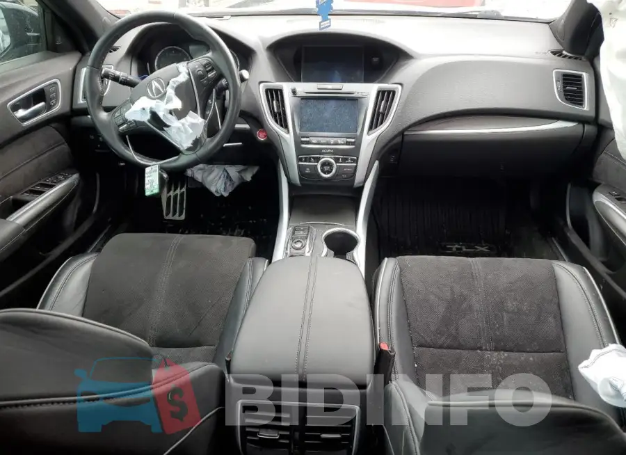 19UUB2F60JA010950 Photo# 8