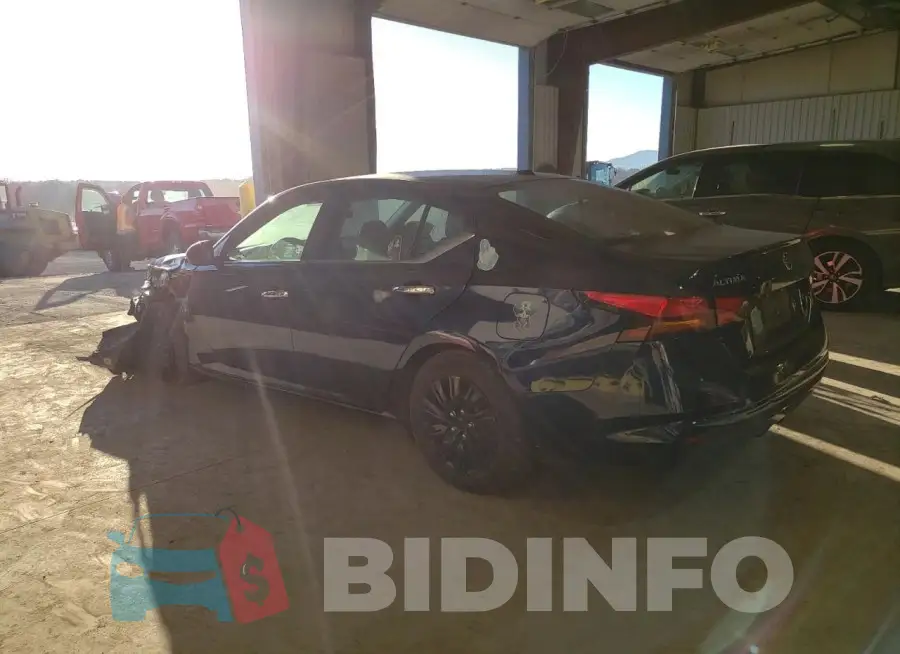 1N4BL4BV1KC153882 Photo# 2