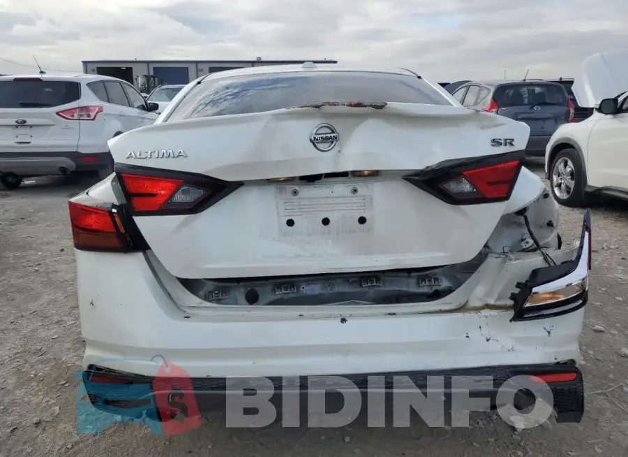 1N4BL4CV1KC137597 Photo# 6