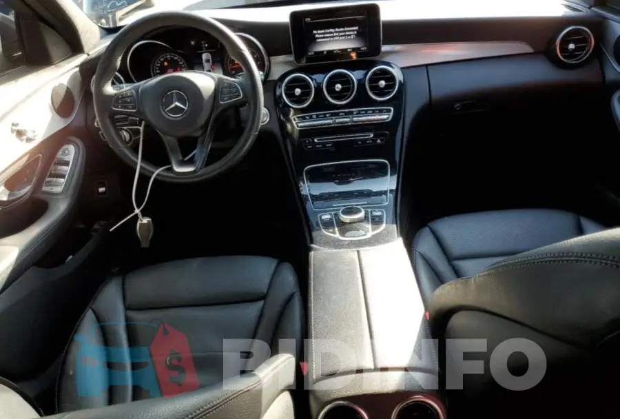 55SWF4JB3JU248065 Photo# 8