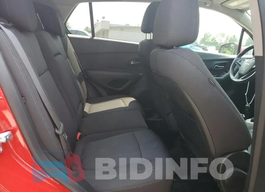 KL7CJLSB1GB622015 Photo# 11