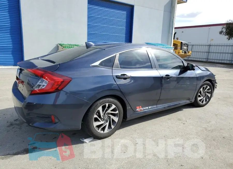 19XFC2F77HE081227 Photo# 3