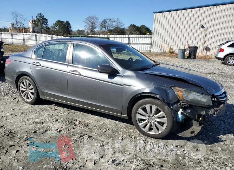 1HGCR2F59FA182562 Photo# 4