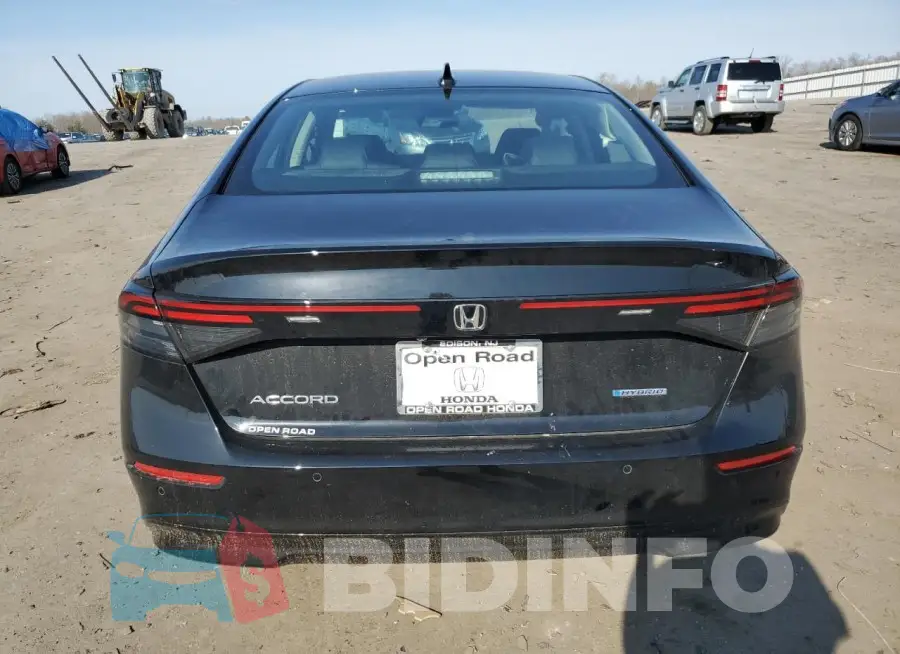 1HGCY2F69RA018437 Photo# 6
