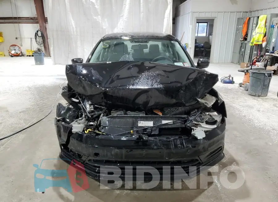 3VW2B7AJ2HM371458 Photo# 5