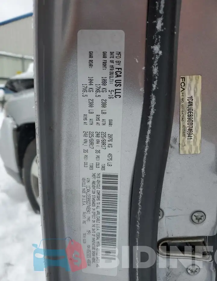 1C4NJDEB9GD746941 Photo# 12