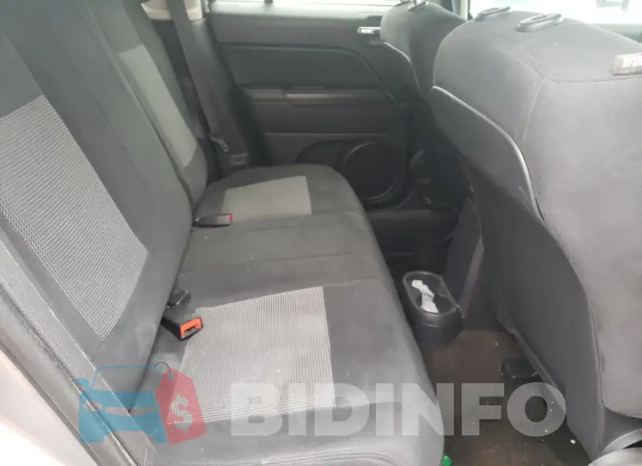 1C4NJPBB5FD107783 Photo# 10