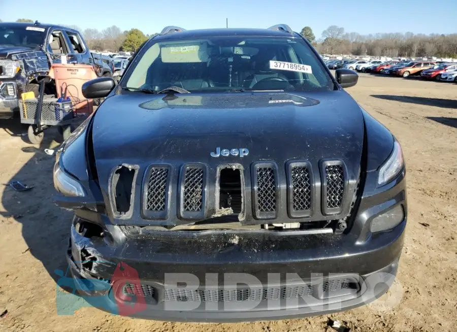 1C4PJLLB5JD512745 Photo# 5