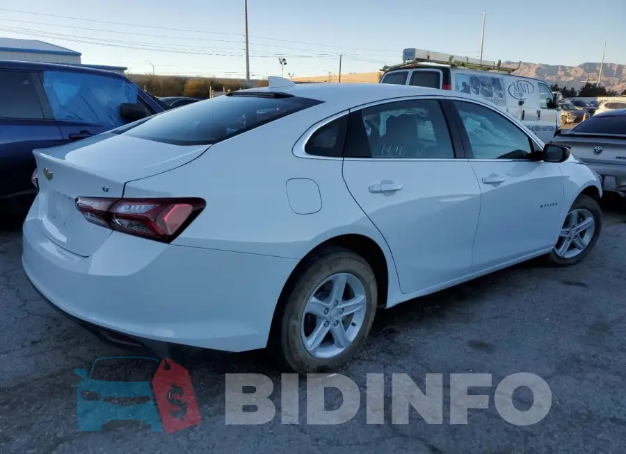 1G1ZD5ST0NF147061 Photo# 3