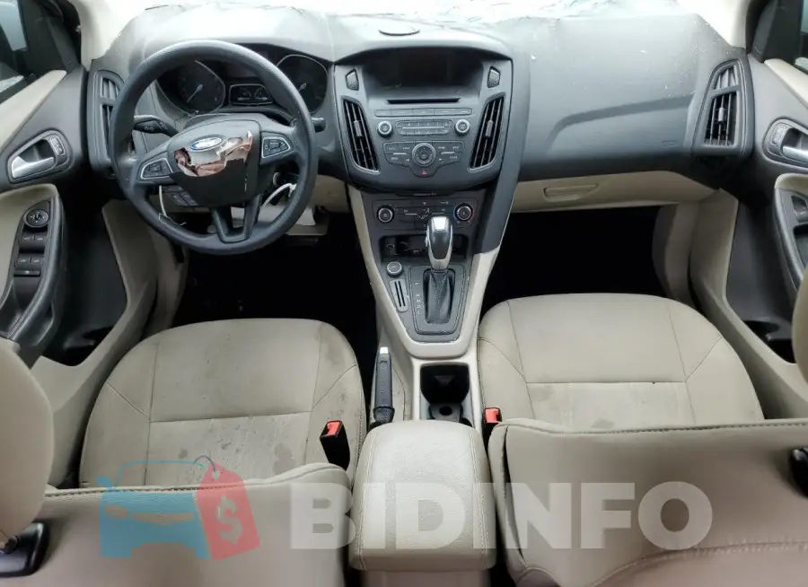 1FADP3F21GL243242 Photo# 8