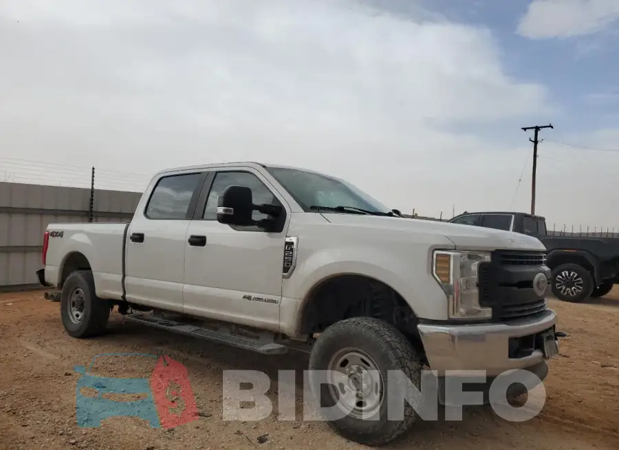 1FT7W2BT2KEC41743 Photo# 4