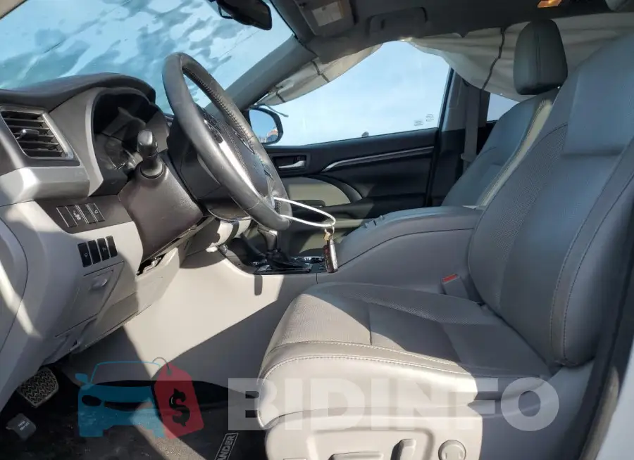 5TDDKRFH7GS270332 Photo# 7