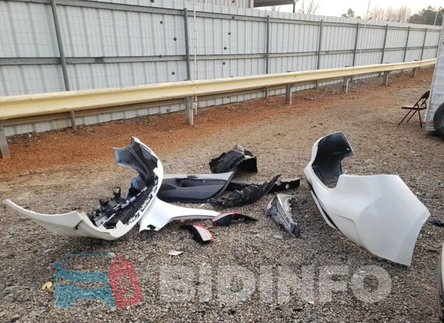 JTDEPMAE6N3026630 Photo# 12