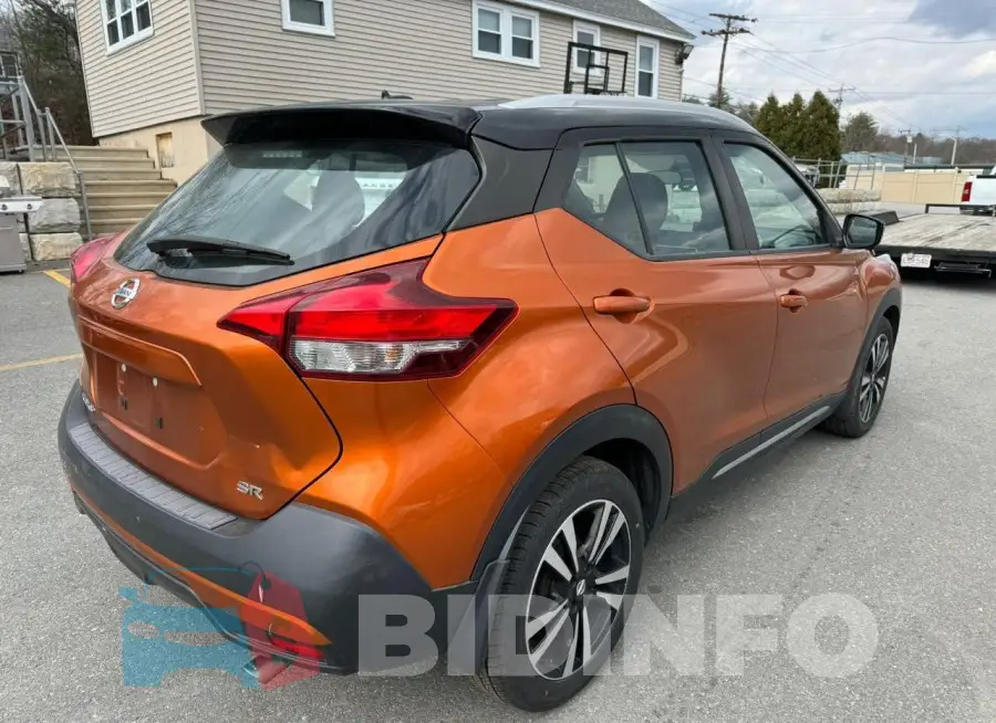 3N1CP5CU6KL561185 Photo# 3