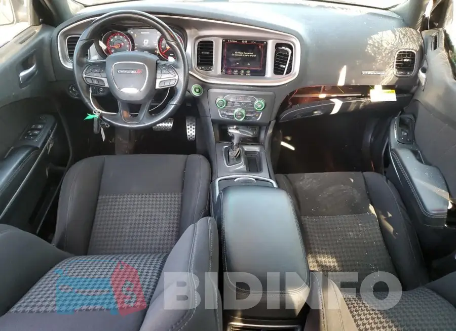 2C3CDXCT4MH648382 Photo# 8