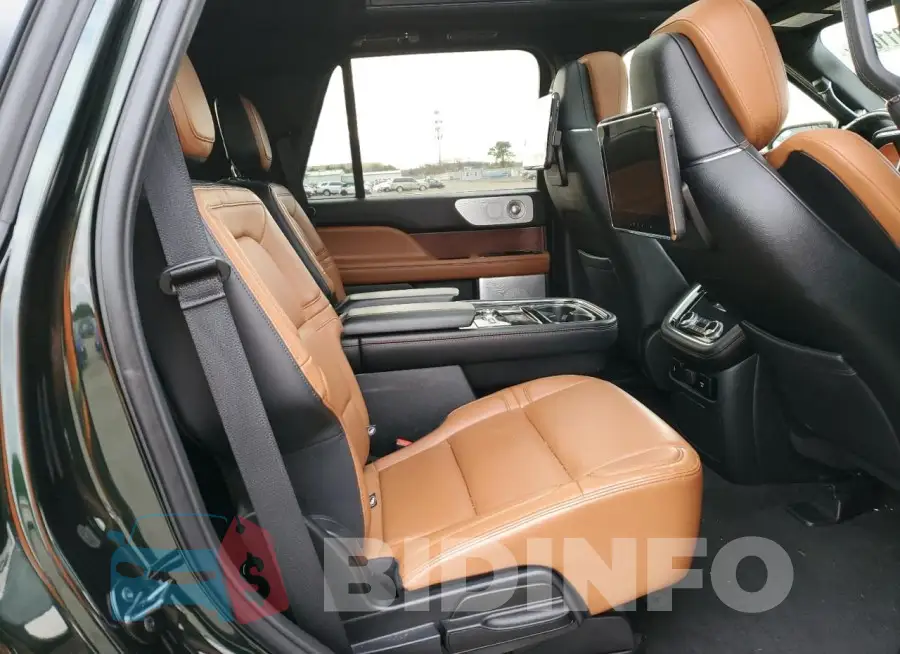 5LMJJ2LT8MEL10031 Photo# 11