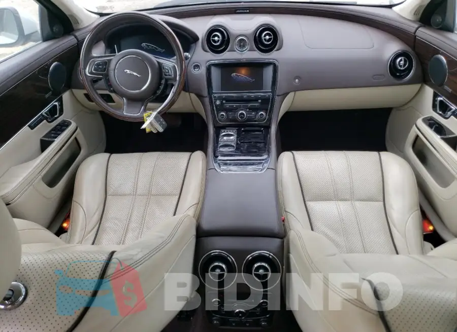 SAJWJ2GD5F8V82331 Photo# 8
