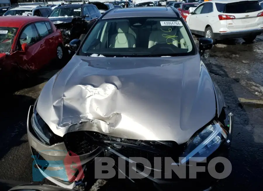 YV4L12RL0R1720793 Photo# 5