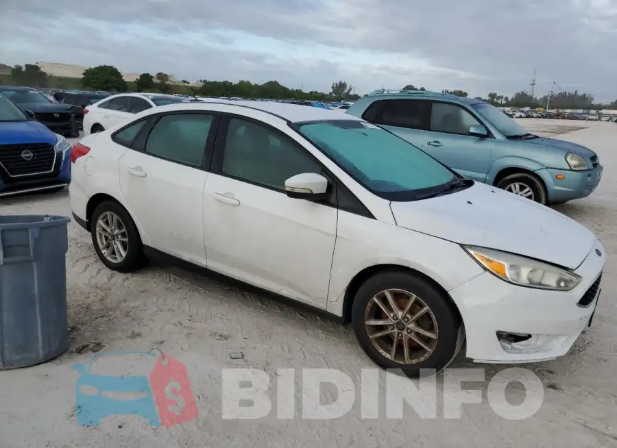 1FADP3F29FL335083 Photo# 4