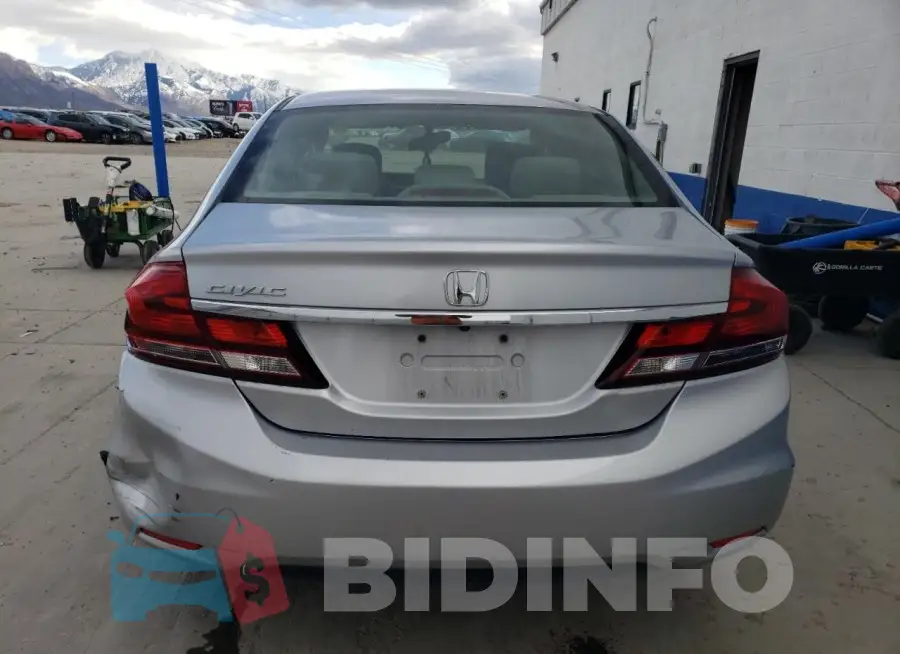 2HGFB2F56FH557780 Photo# 6
