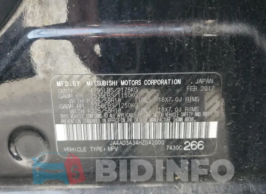 JA4AD3A34HZ042000 Photo# 13