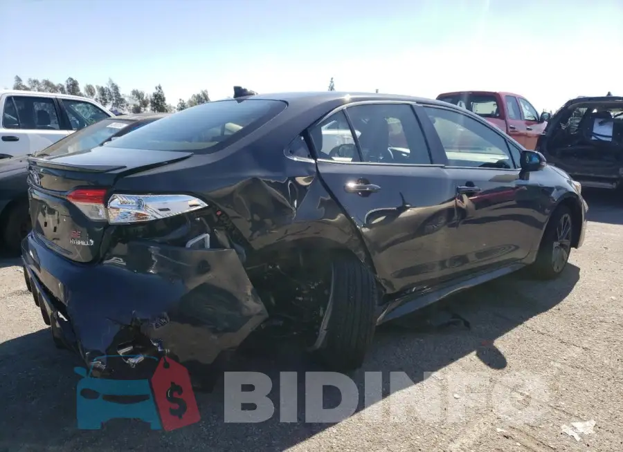 JTDBCMFE5R3032822 Photo# 3