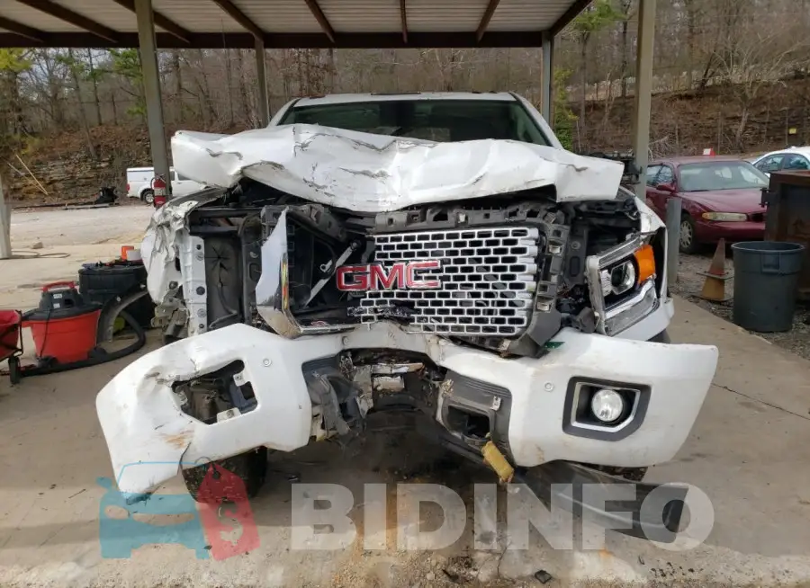 1GT12UE83GF150440 Photo# 5