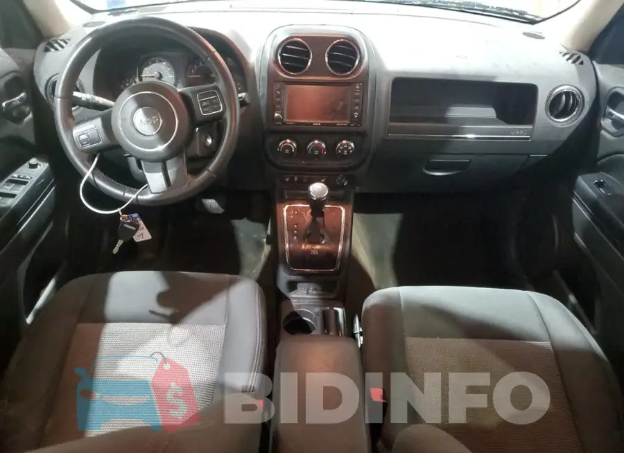 1C4NJRFB3FD290994 Photo# 8