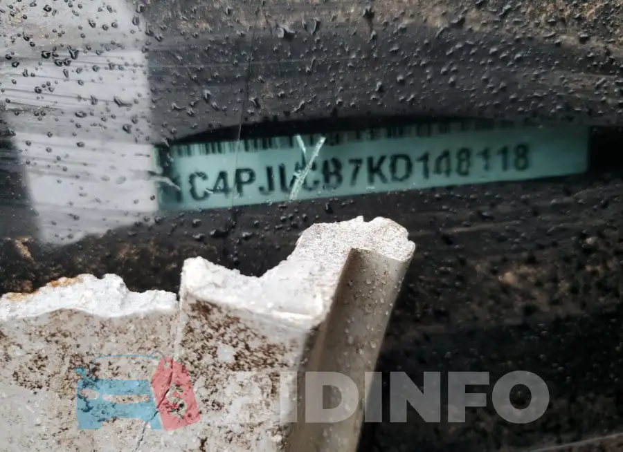 1C4PJLCB7KD148118 Photo# 12