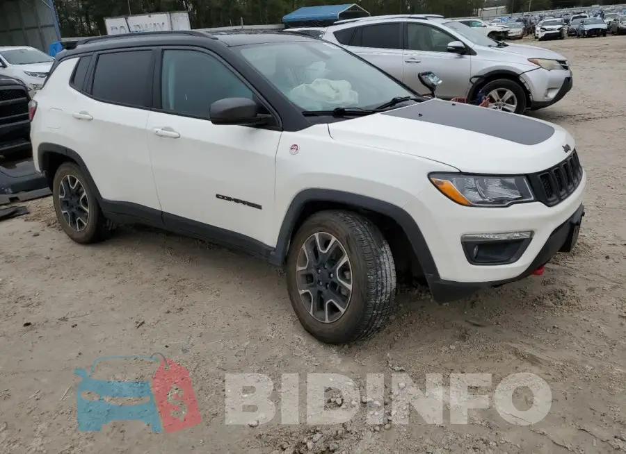 3C4NJDDB9LT227622 Photo# 4