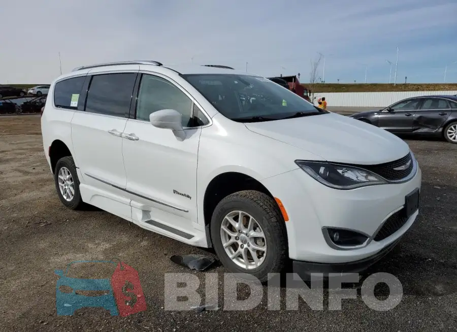 2C4RC1BG2LR130161 Photo# 4