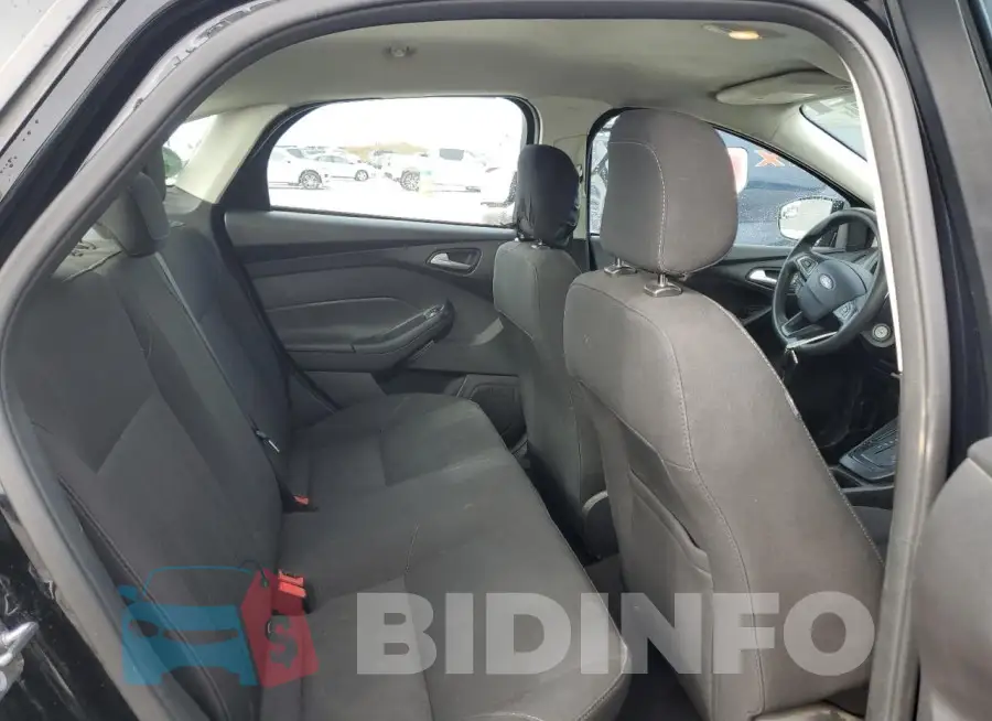 1FADP3F2XJL272262 Photo# 10