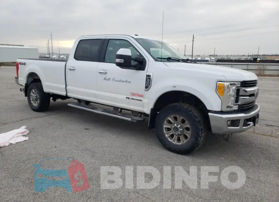 1FT8W3BT3HEF48342 Photo# 4