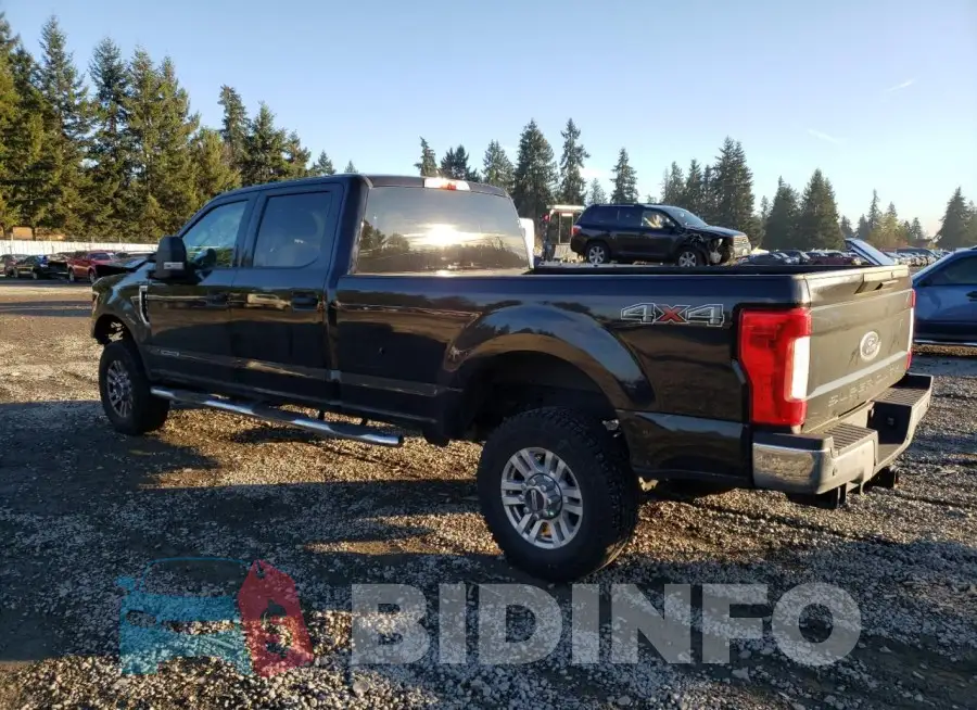 1FT8W3BT6KEG45381 Photo# 2
