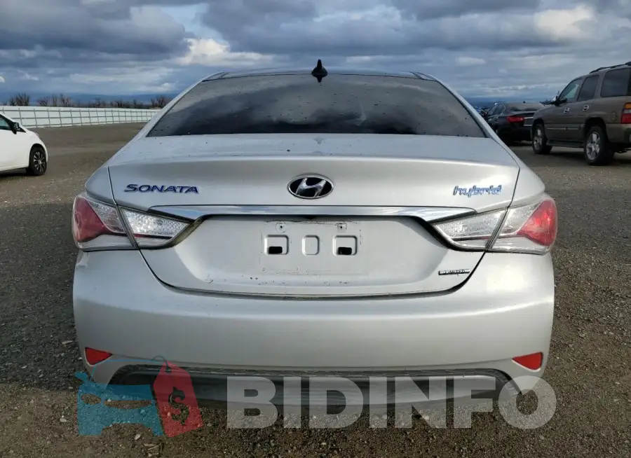 KMHEC4A47FA130152 Photo# 6
