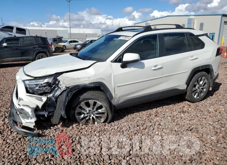 2T3A1RFV8NW260237 Photo# 1