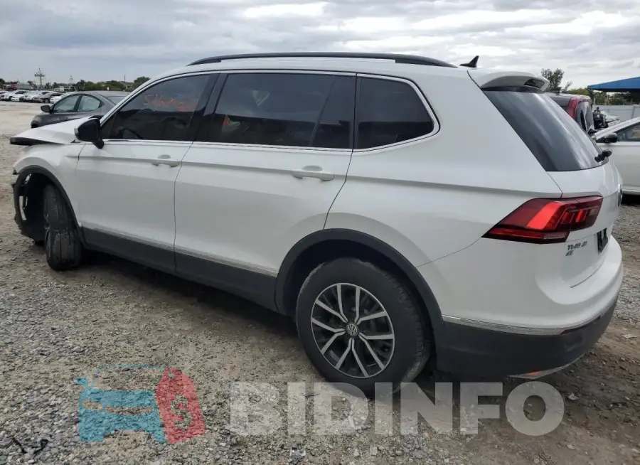 3VV3B7AXXMM107282 Photo# 2