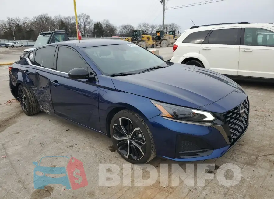 1N4BL4CV4PN331374 Photo# 4
