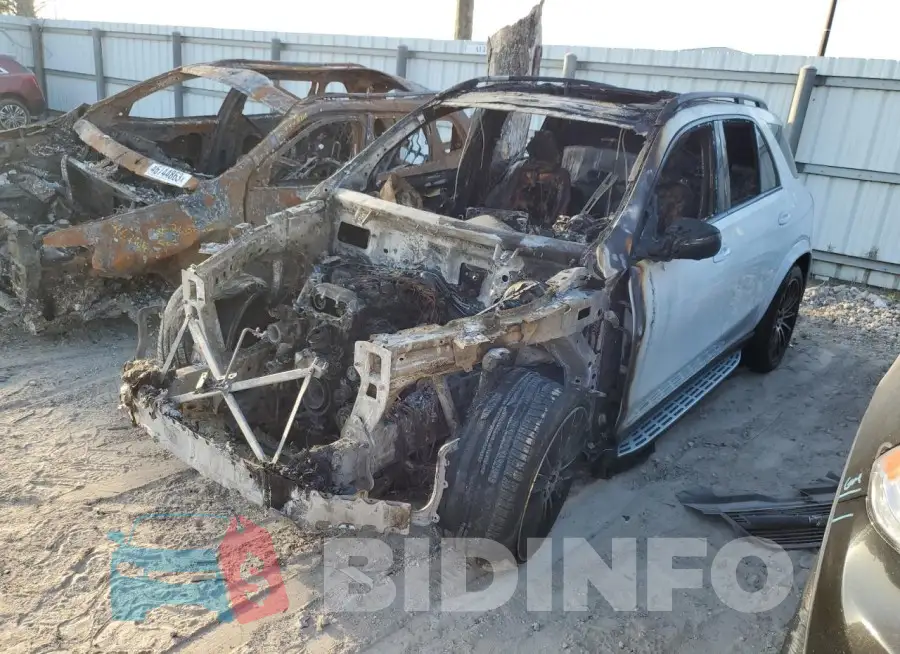 4JGFB4KB9PA911311 Photo# 1