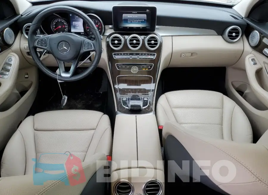 55SWF4KB3GU153805 Photo# 8