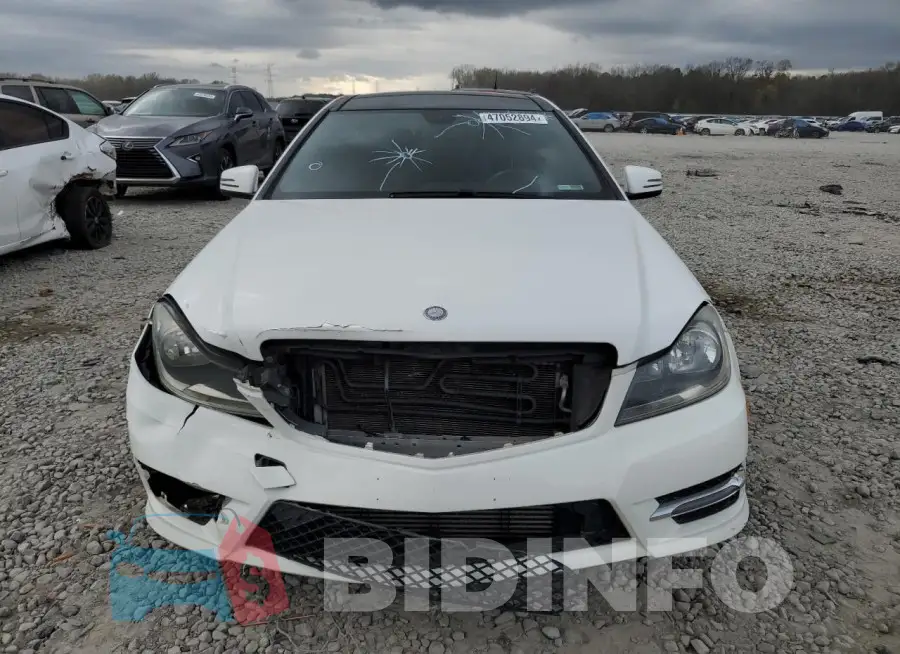 WDDGJ4HB3FG369658 Photo# 5
