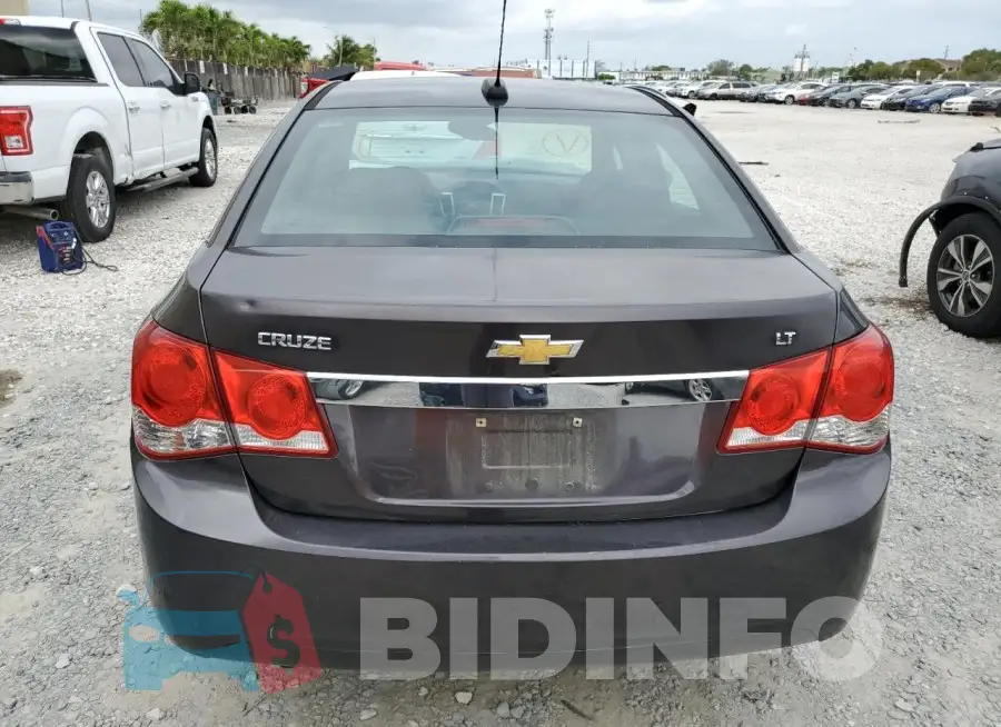 1G1PE5SBXF7258448 Photo# 6