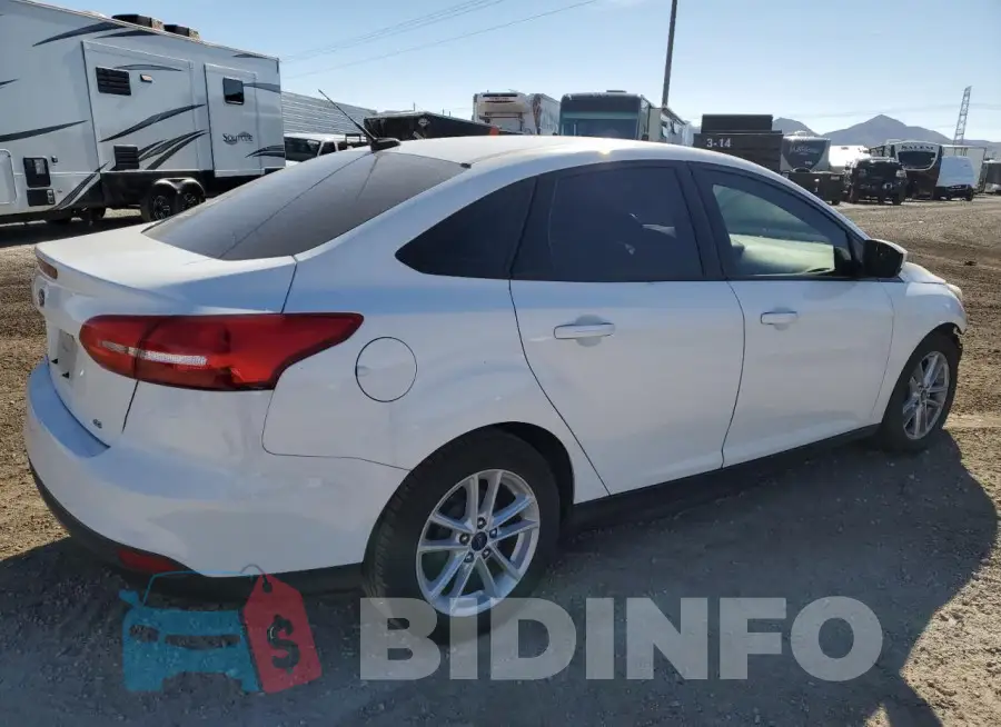 1FADP3F2XJL262038 Photo# 3