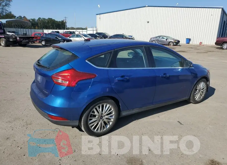 1FADP3N25JL332868 Photo# 3