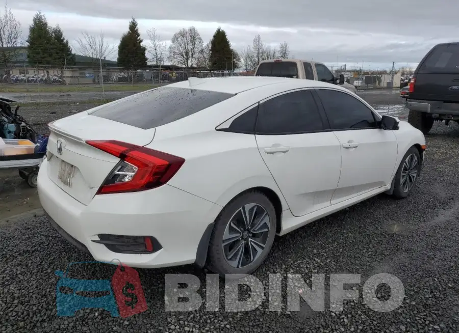 19XFC1F35JE201944 Photo# 3