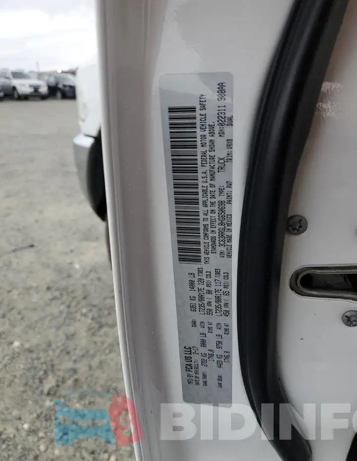 3C63RRGL8HG650698 Photo# 12