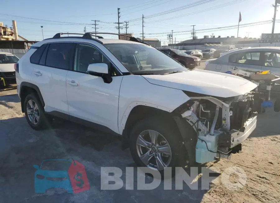JTMW1RFVXPD105405 Photo# 4