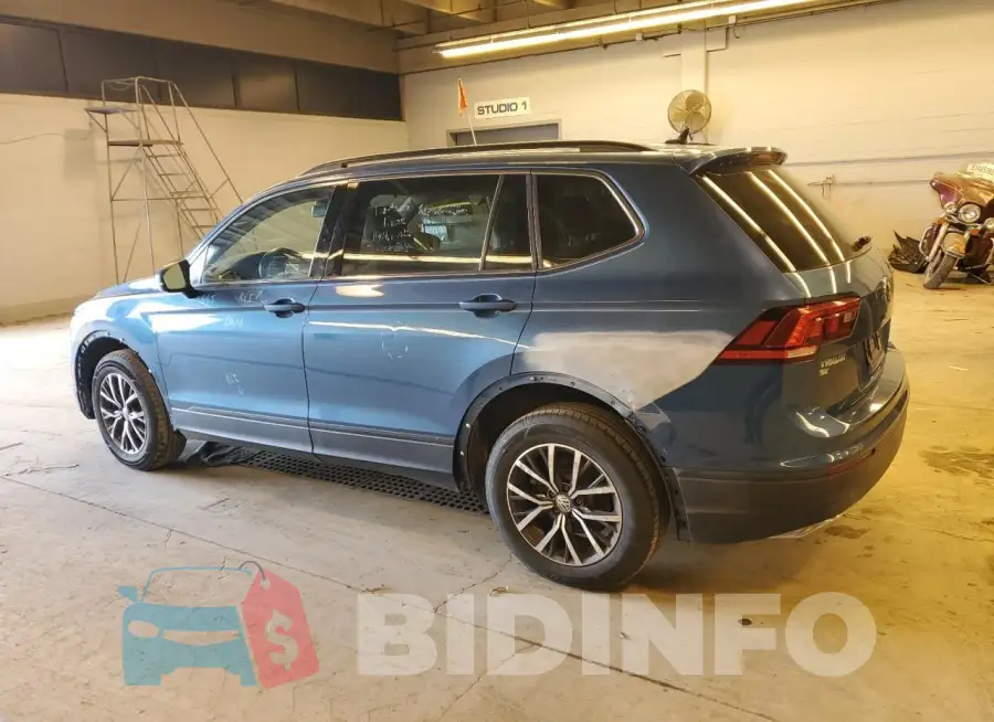 3VV2B7AX8KM118662 Photo# 2