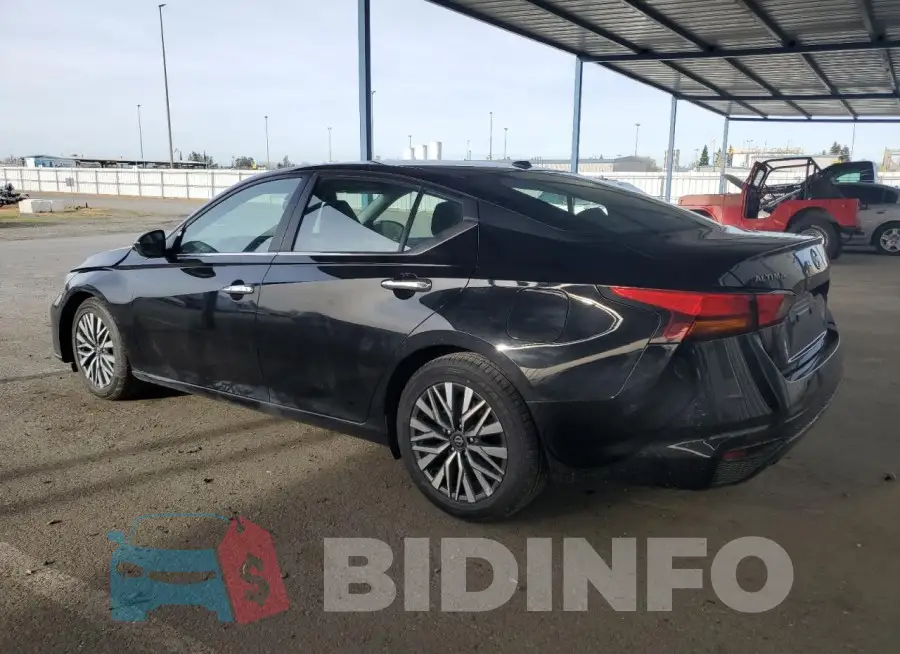 1N4BL4DV8PN349231 Photo# 2
