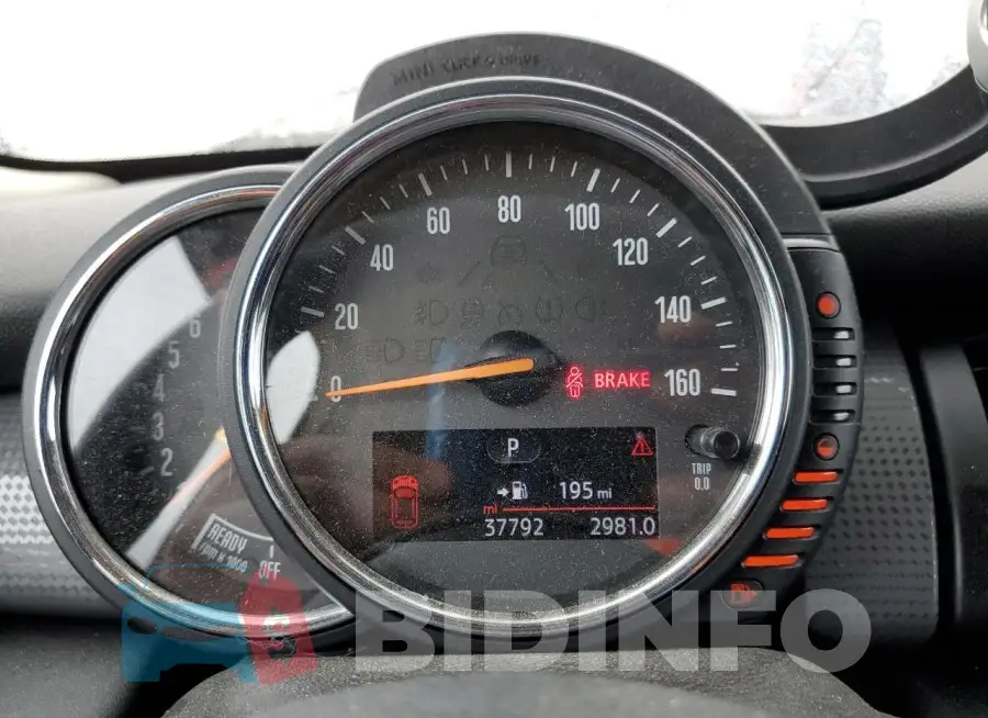 WMWXU1C56H2E18482 Photo# 9
